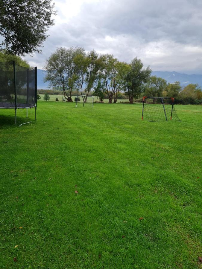 Guesthouse Green Fields جارمين المظهر الخارجي الصورة