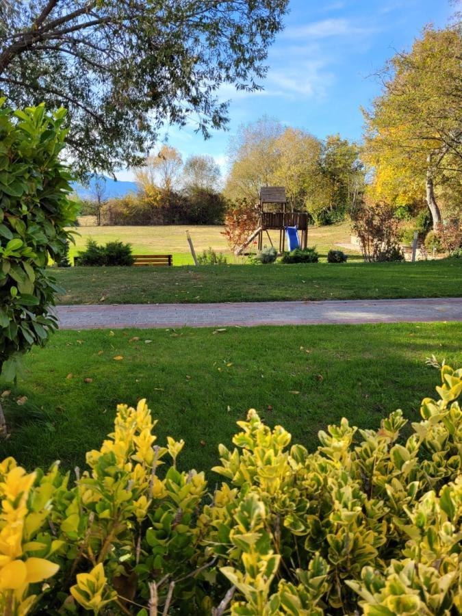 Guesthouse Green Fields جارمين المظهر الخارجي الصورة